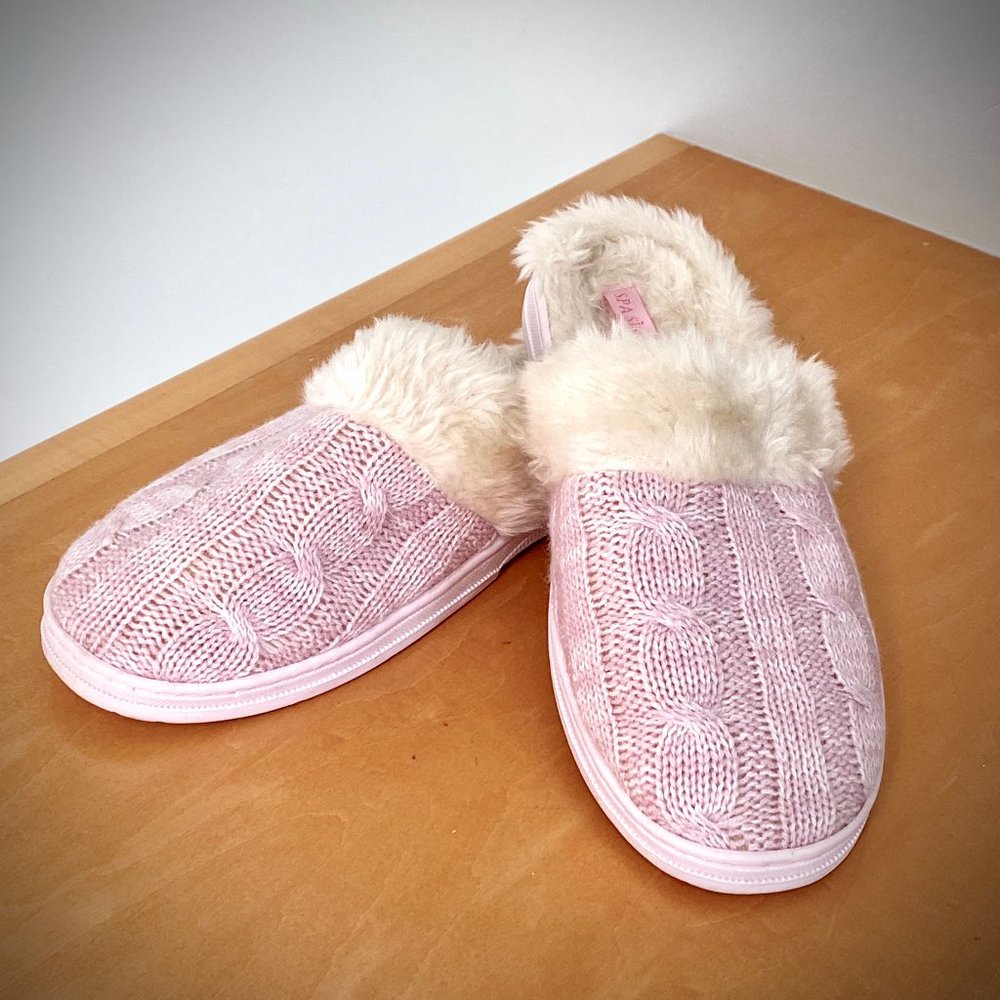 Spa Sister Pink Cable Knit and Faux Fur Slippers
